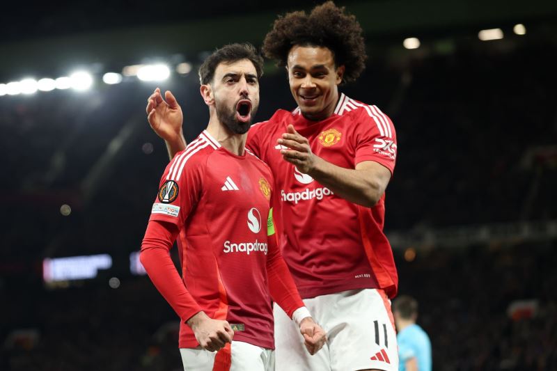 Soi kèo Leeds vs MU